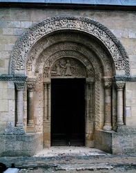 Romanisches Portal